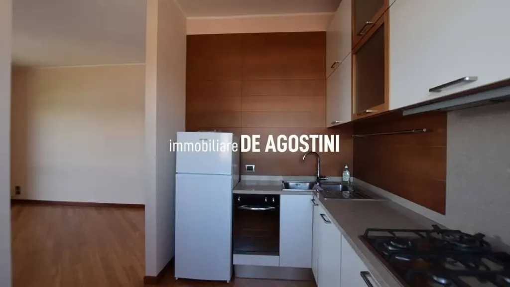 Cuisine - Lake View Apartment with Terrace in Arona