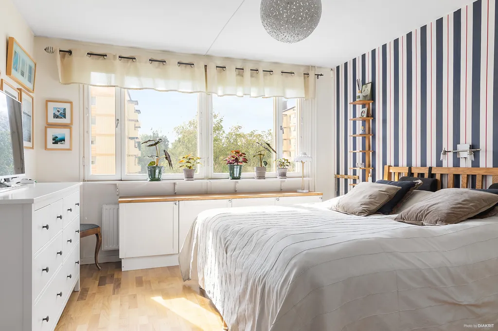 Camere da letto - Apartment with Rental Unit and Balcony