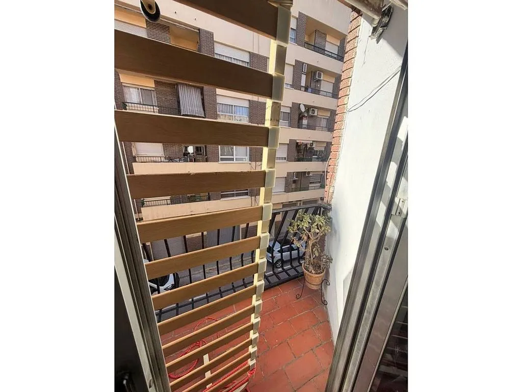 Balcone - 2-Bedroom Flat with Balcony in Torrefiel