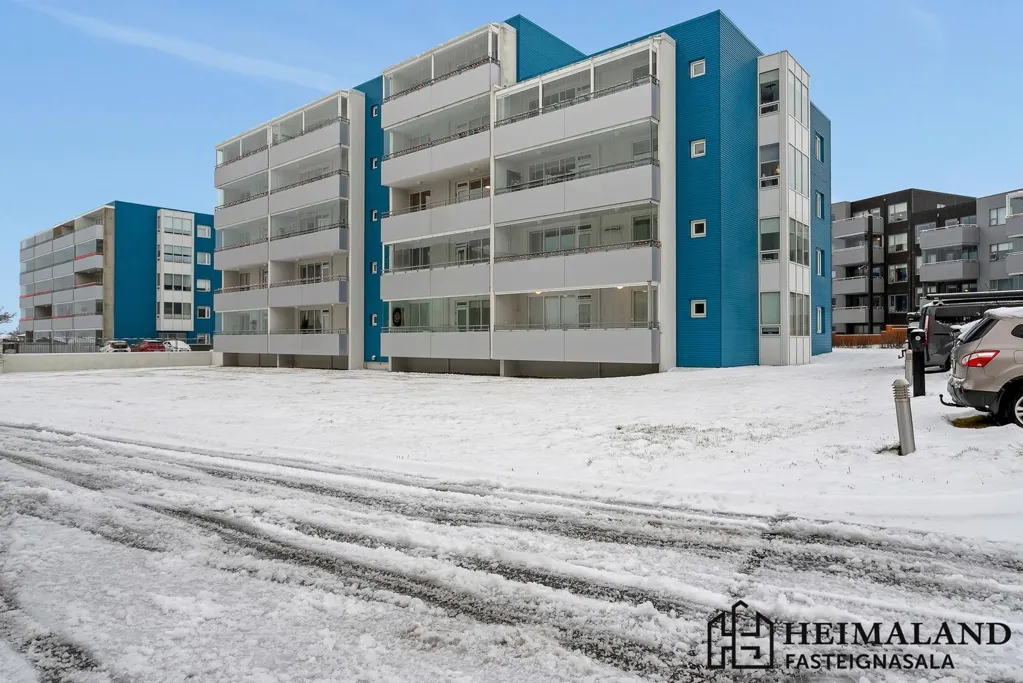 Esterno - Spacious 3-Bedroom Apartment with Elevator in Selfoss
