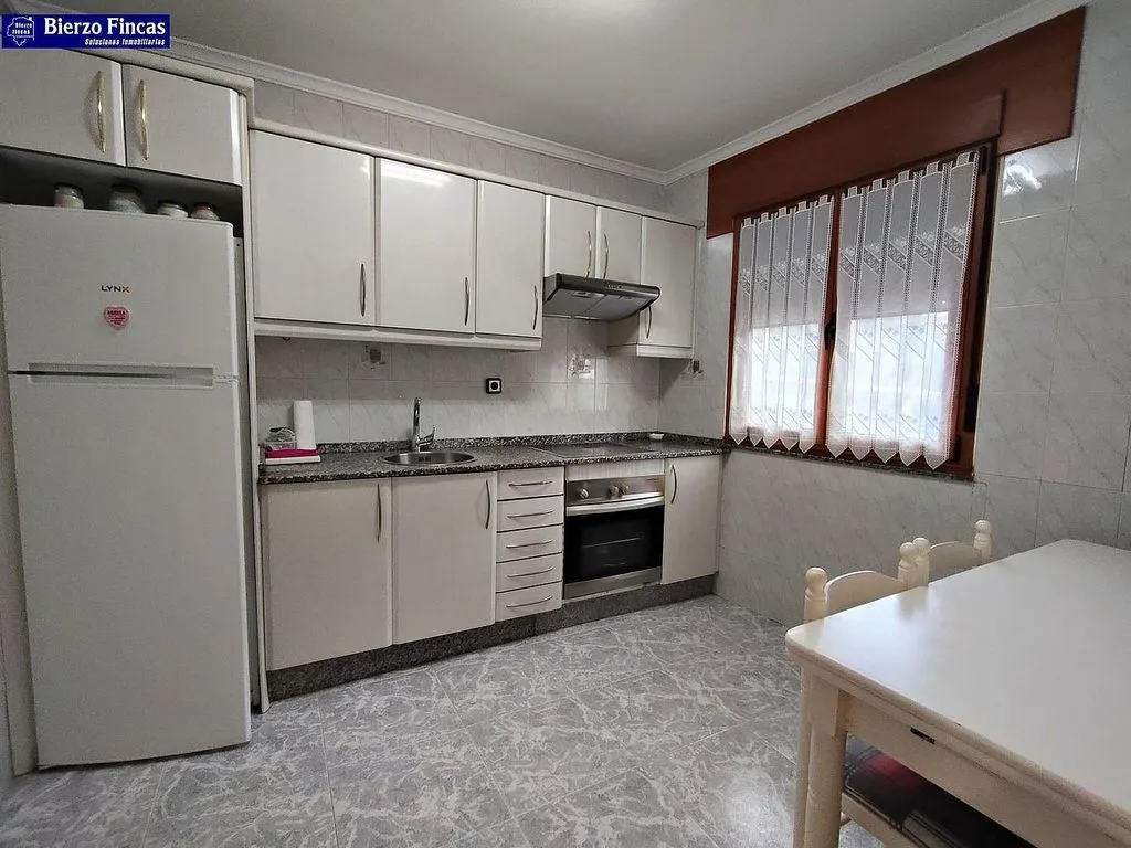 Cuisine - Spacious Chalet with Garden in Fabero