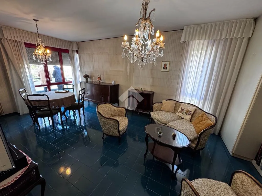 Sala da pranzo - 1970s Apartment with Mountain View in Schio