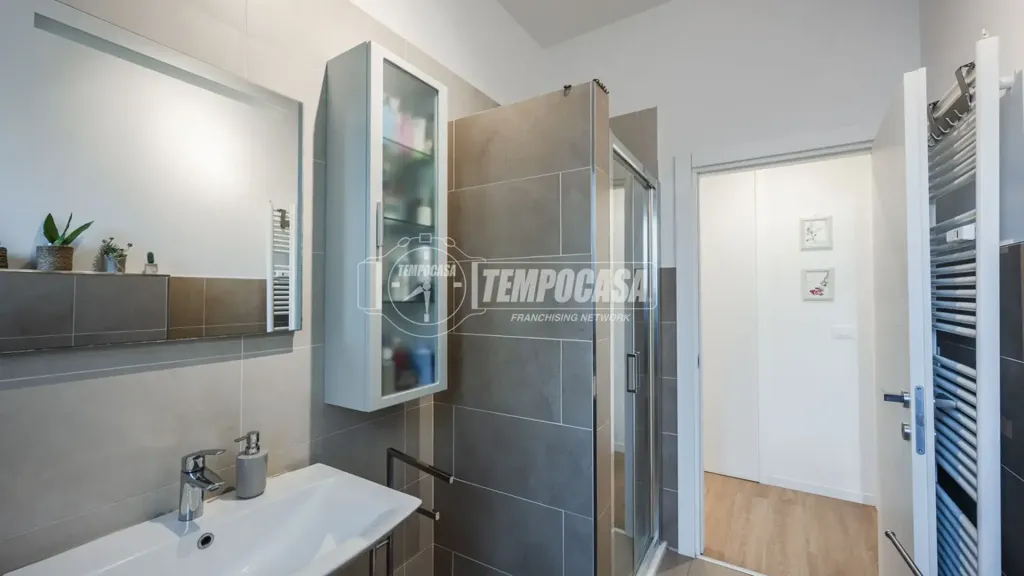 Bathrooms - Fully Rented Apartment with Balcony in Castenaso