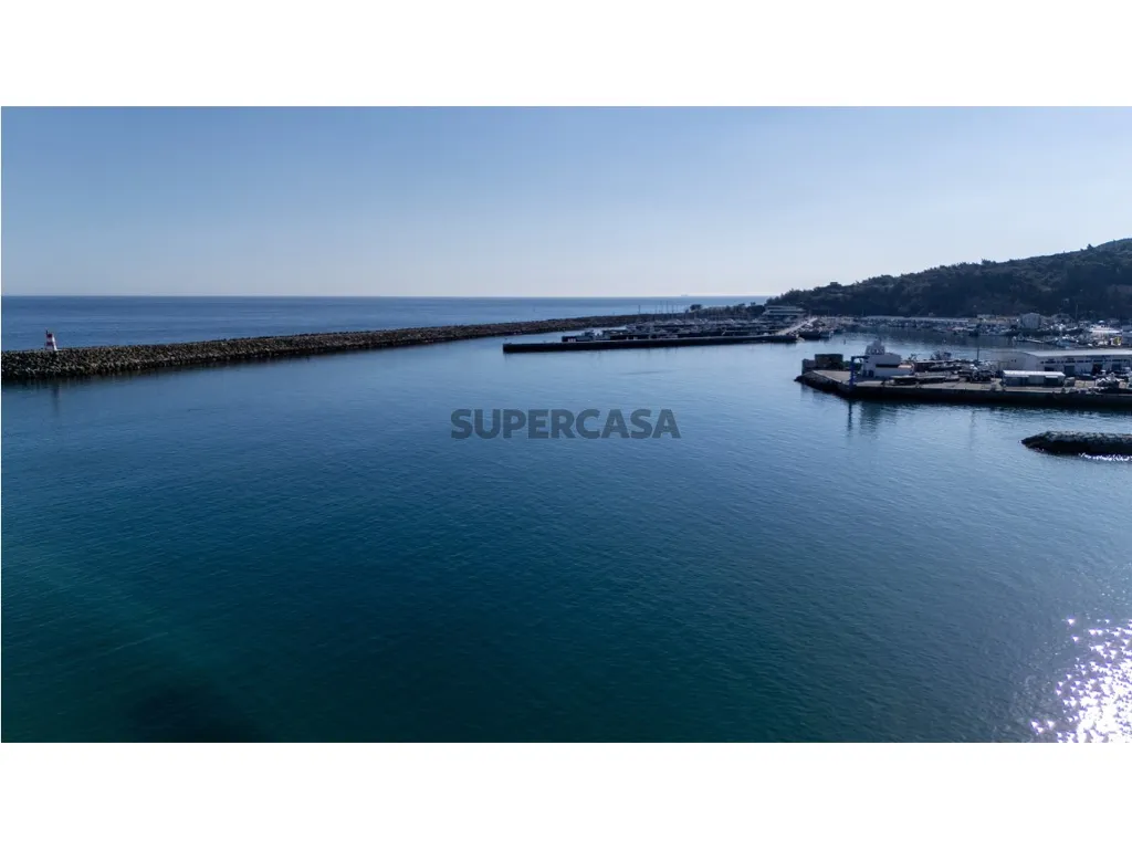 Vue aérienne - Duplex Flat with Sea View in Sesimbra