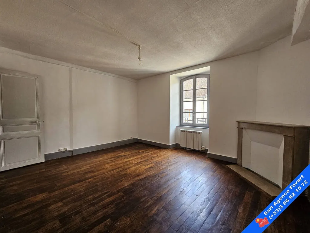 Pièces - Appartement 3 Pièces au 1er Étage à Joigny