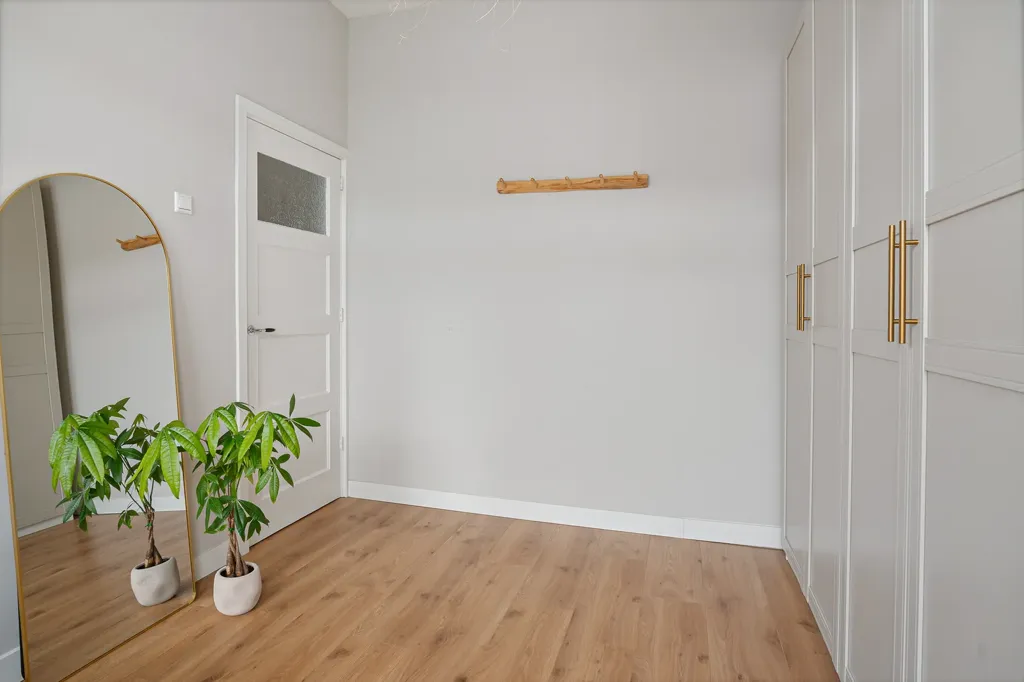 Hallway - 4-room apartment in 's-gravenhage