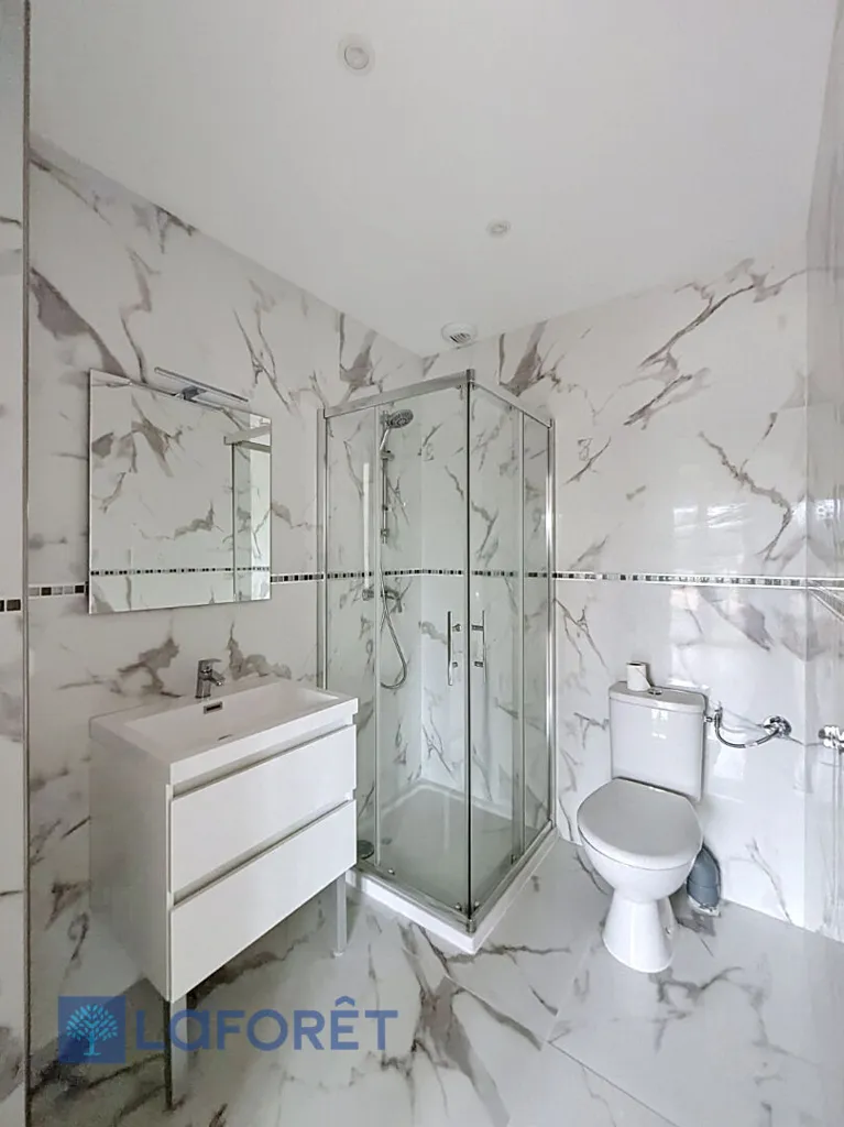 Bathrooms - New House with Garage in Conches-en-Ouche