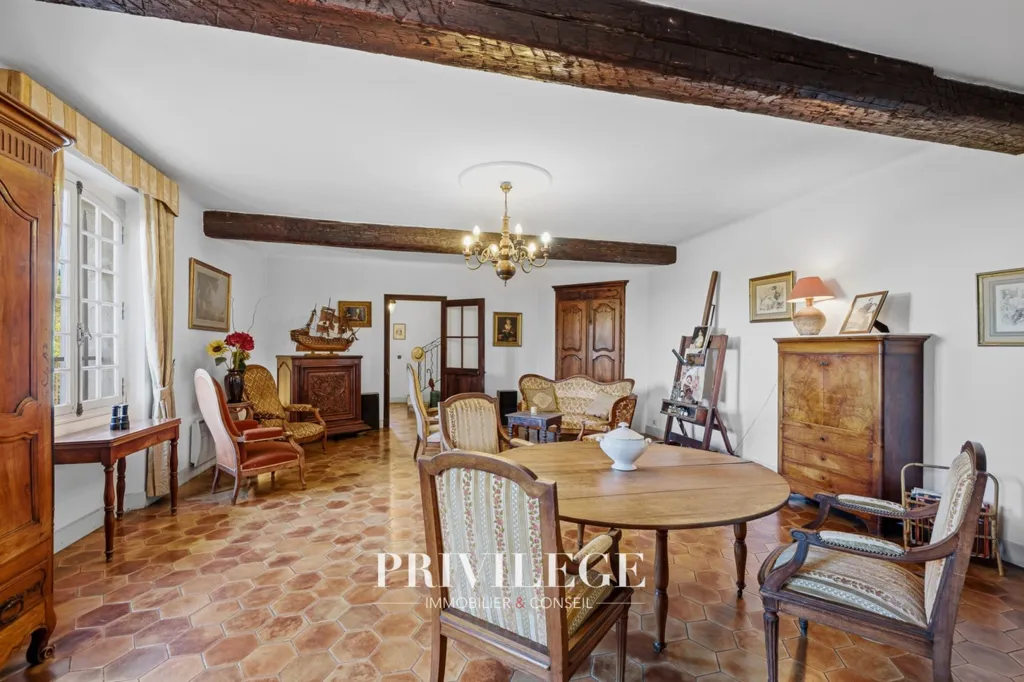 Salle à manger - Villa avec échappée mer à Ollioules
