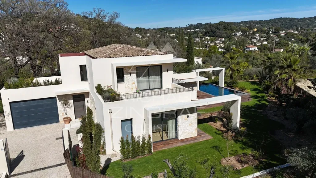 Õhuvaade - Contemporary Villa under Construction in Mougins