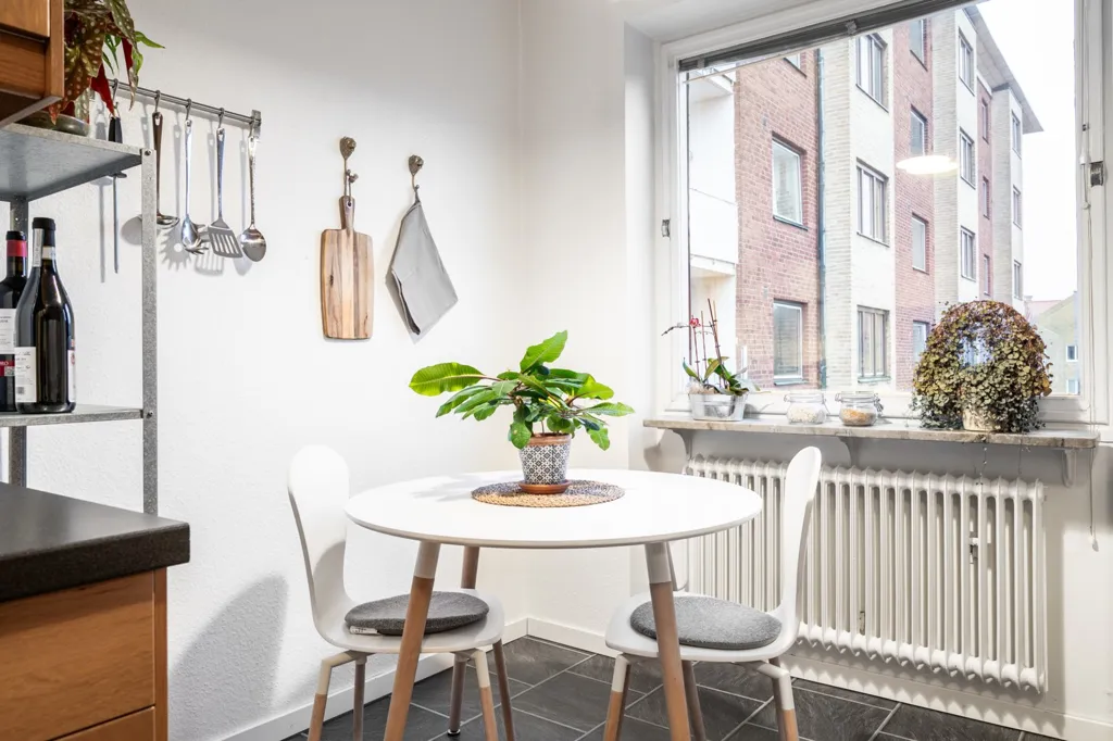 Söögituba - Fifties-Style Flat with Balcony in Malmö