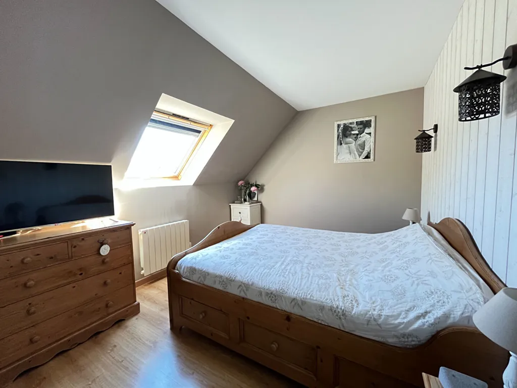 Chambres - Pavillon avec Garage Double dans un Cadre Calme