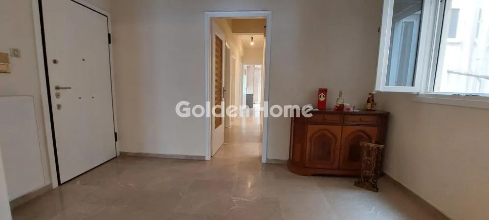 Esik - Bright Apartment with Balconies in Pagkrati