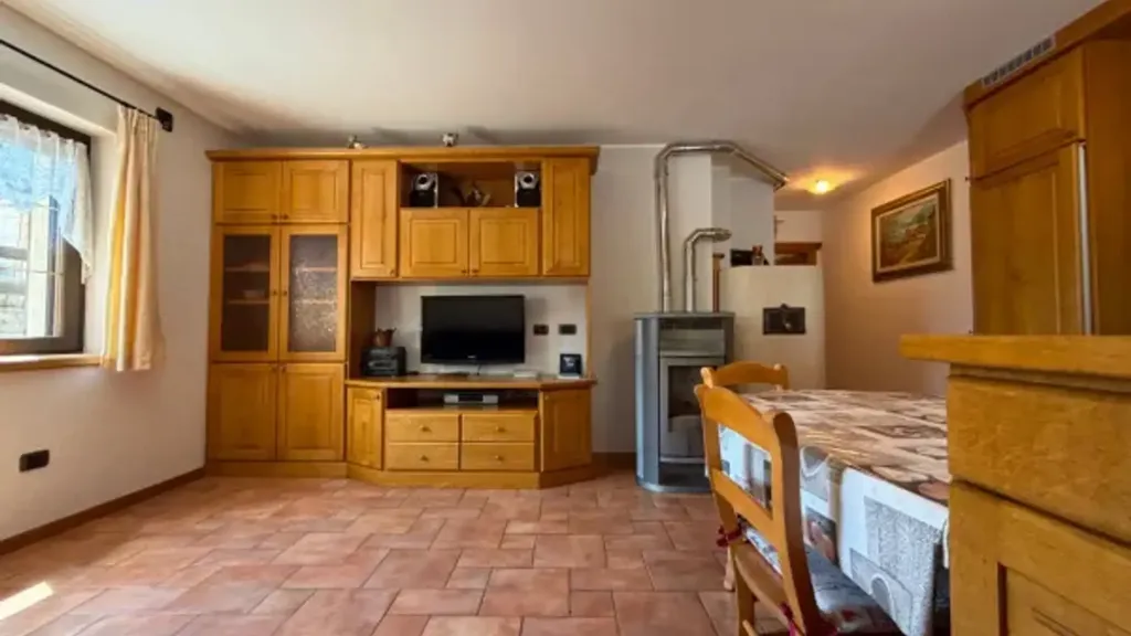 Salle à manger - Rustic Triplex with Private Entrance in Valdidentro