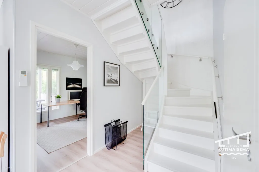 Pièces - Two-Storey Apartment with Sauna in Joensuu