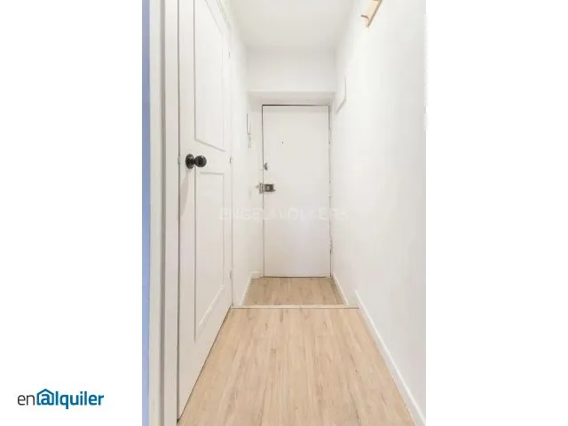 Esik - Studio with Historic Setting in Madrid Centre