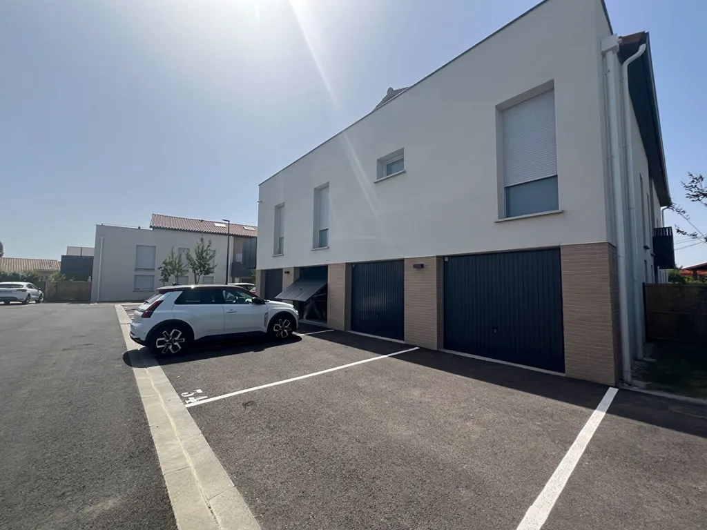 Extérieur - Appartement 4 Pièces avec Terrasse à Bruguières