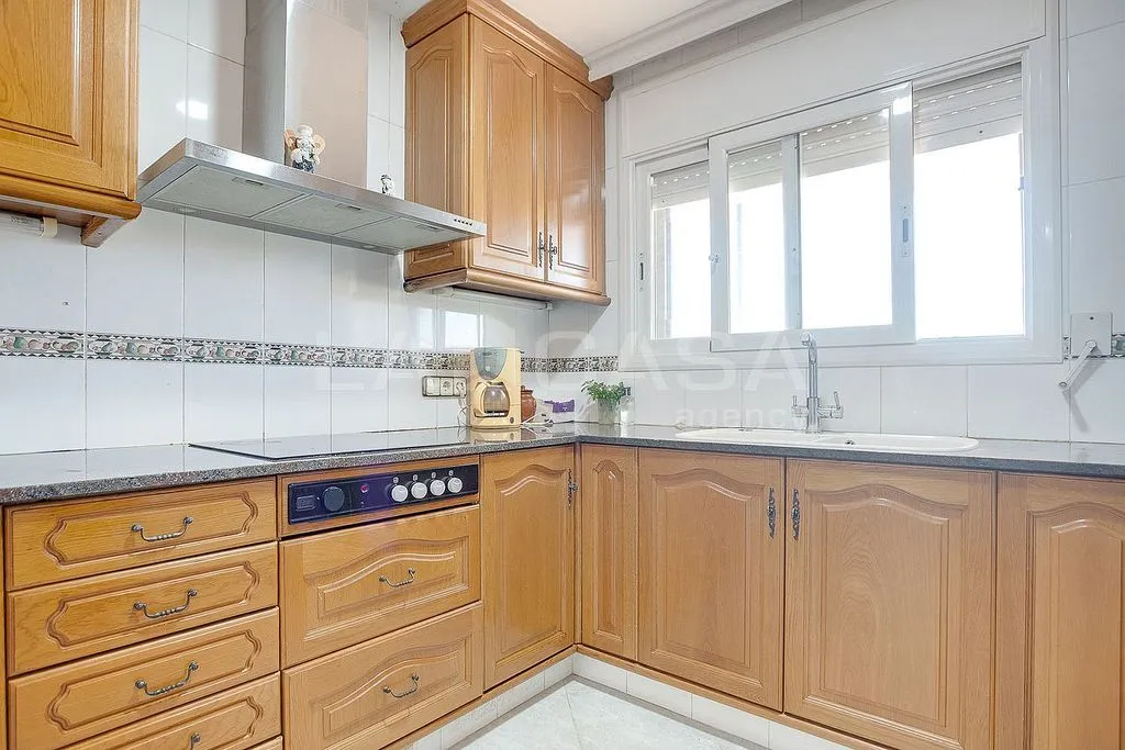 Cuisine - Chalet with Terrace in Santa Eulàlia de Ronçana