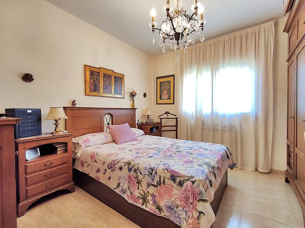 Magamistoad - Detached Villa with Pool in Caspe