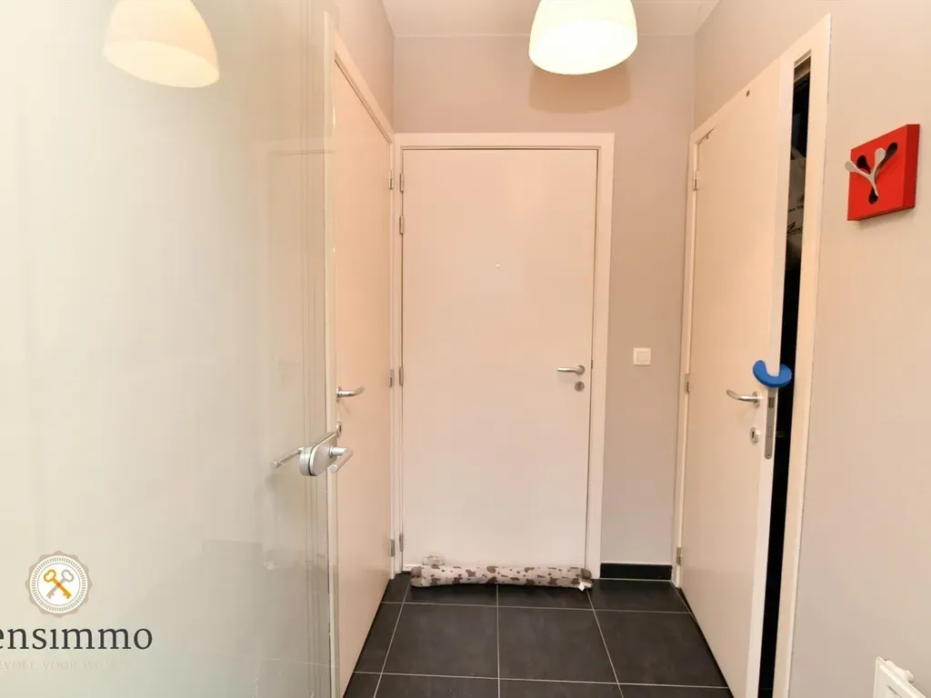 Entrée - Appartement avec Vue sur le Stadsplein à Genk
