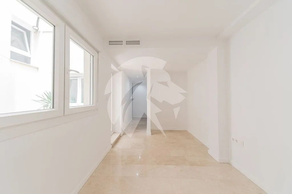 Esik - Apartment with Terrace in Carolinas Altas
