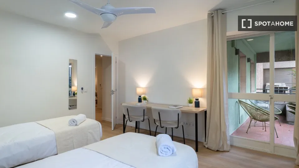Camere da letto - Shared Apartment with Terrace in Pacífico, Madrid