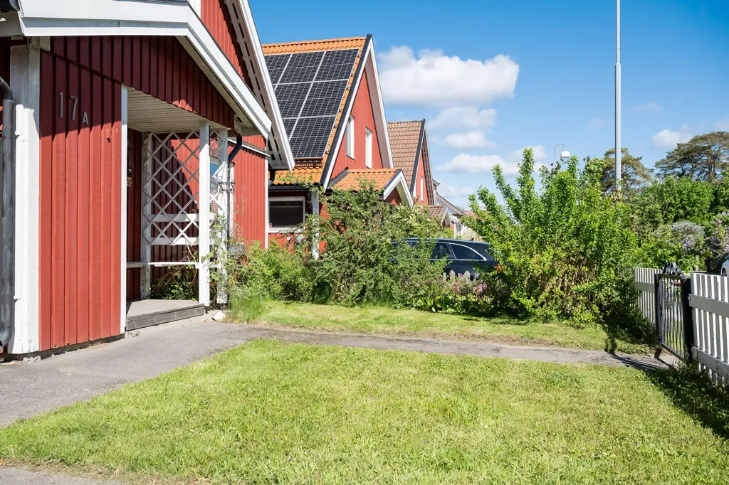 Jardin - Charming 1½-Floor House with Garden in Nynäshamn