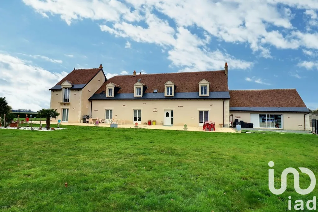 Välivaade - Architectural Villa with Pool in Neuillé-Pont-Pierre