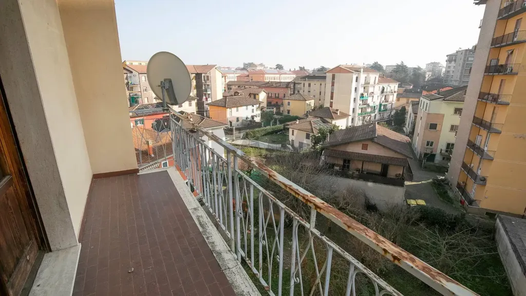 Balcon - Spacious Apartment with Balcony in Novi Ligure