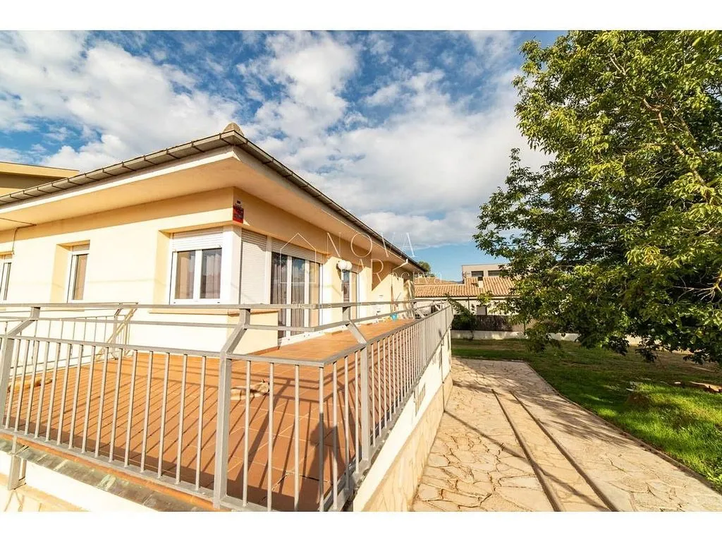 Balcon - Chalet with Terrace and Garage in Tona