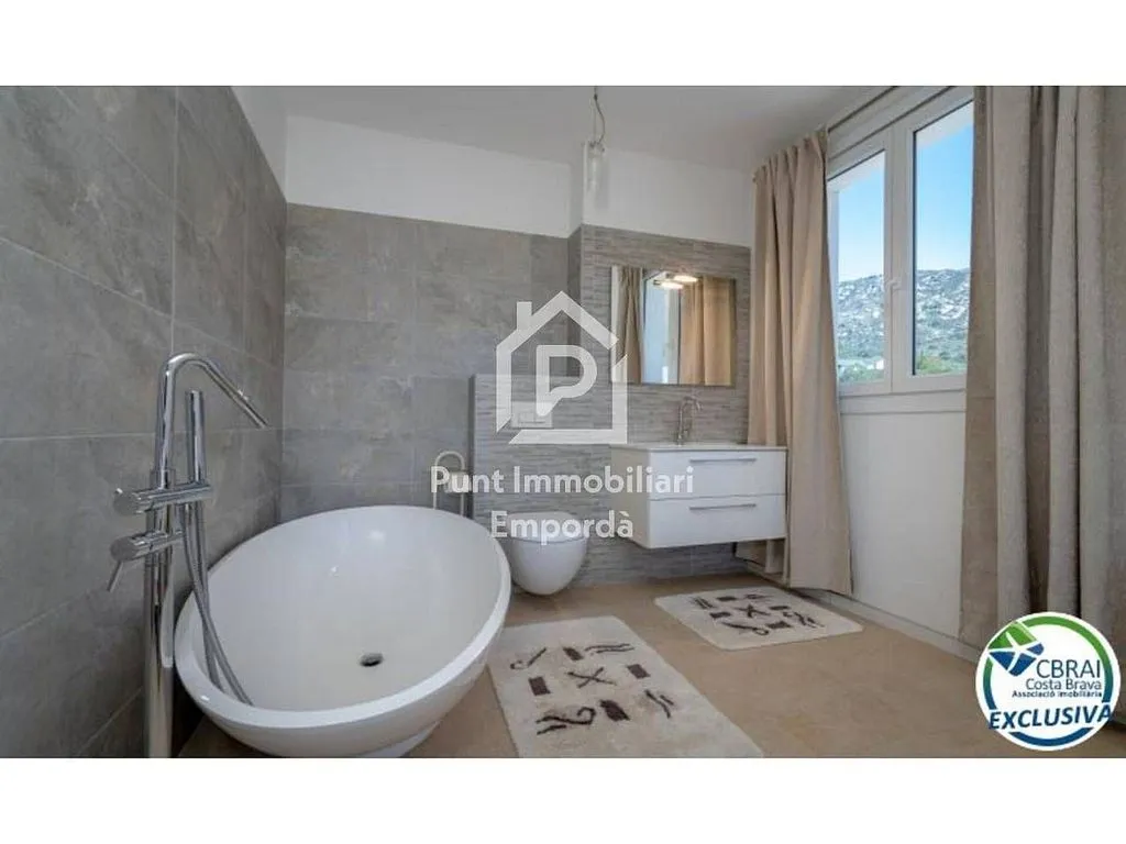 Bagni - Chalet with Pool in Palau-Saverdera