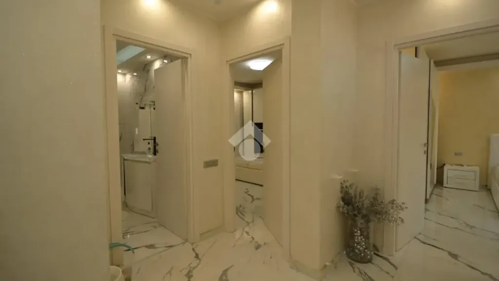 hallway_entrance