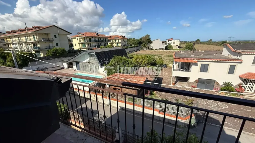 Balcony - Mansarded House with Balcony in Villaricca