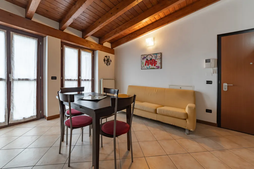 Salle à manger - Apartment with Terraces in Rozzano