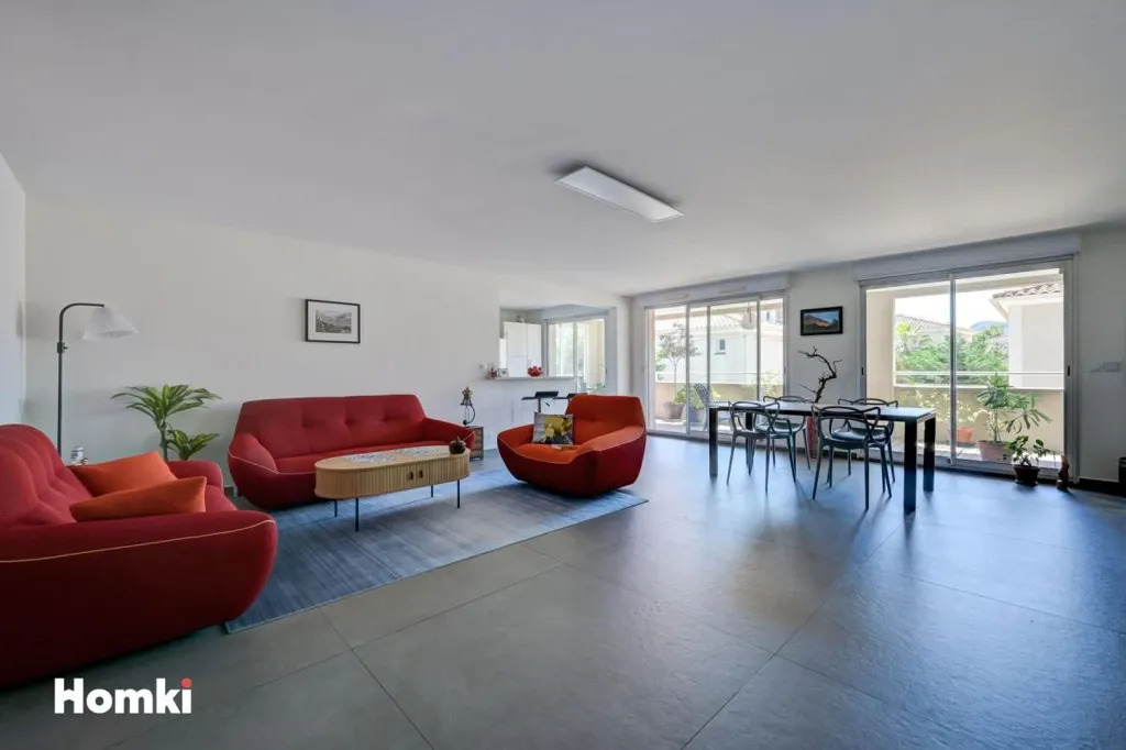 Séjour - Appartement T4 Traversant avec Terrasse à Marseille