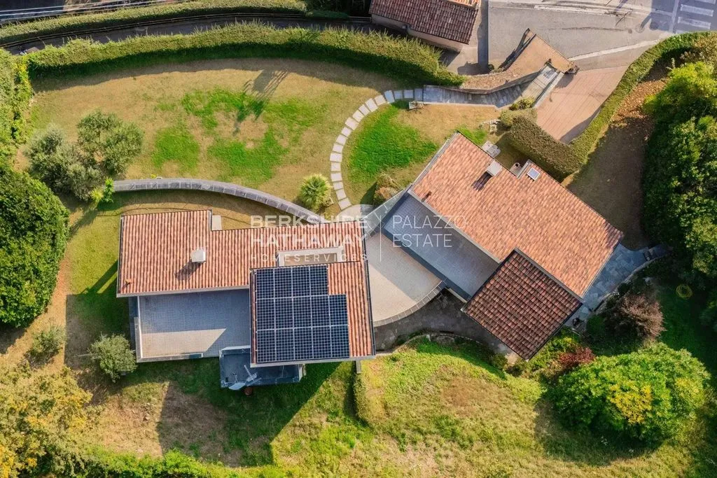 Õhuvaade - Luxury Villa with Lake Views in Cernobbio