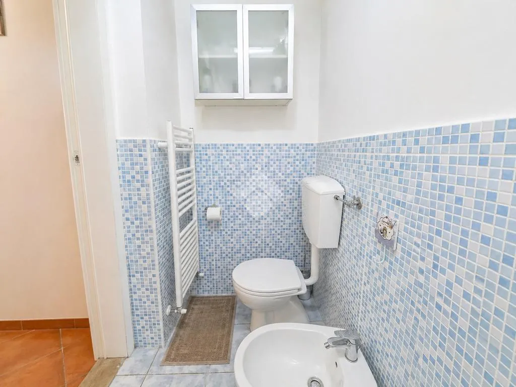 Salles de bain - Characterful 2-Bedroom Flat with Garden in Florence