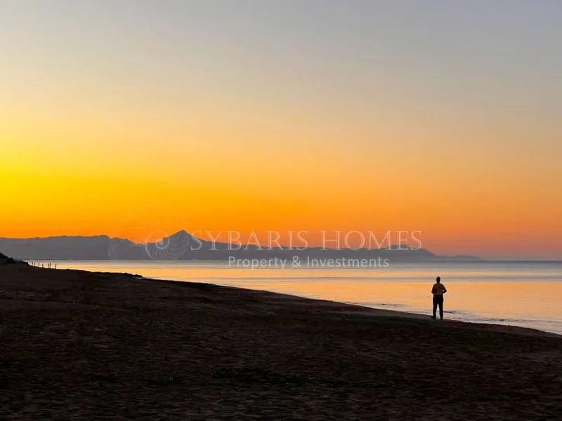 Beachfront Apartment with Sea View in Dénia