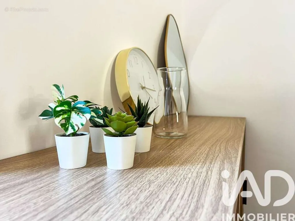 Elutuba - Renovated 3-Bed Flat in Toulon West
