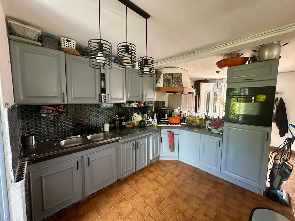 Cuisine - Maison avec jardin en centre-ville à Eauze