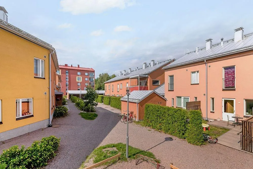 Aed - Apartment with Balcony in Alppikylä