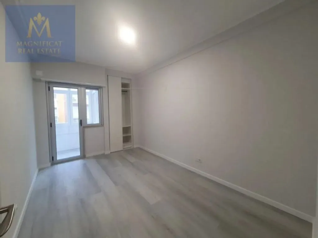Pièces - Remodelled 2-Bedroom Apartment in Central Oeiras