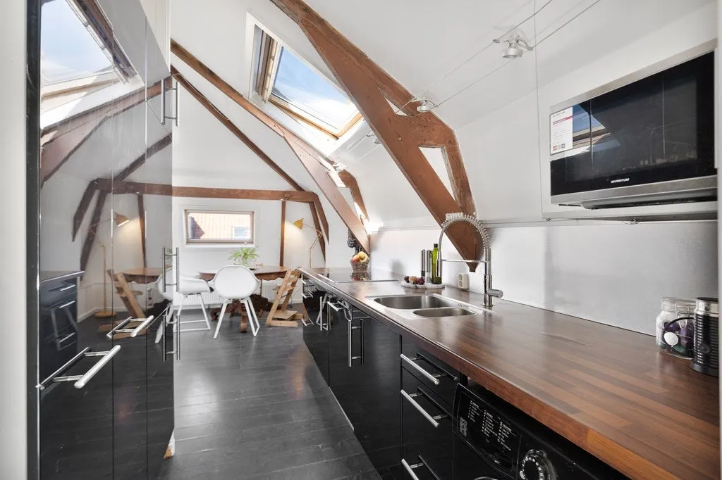 Cuisine - Loft-Style Apartment with High Ceilings in De Pijp