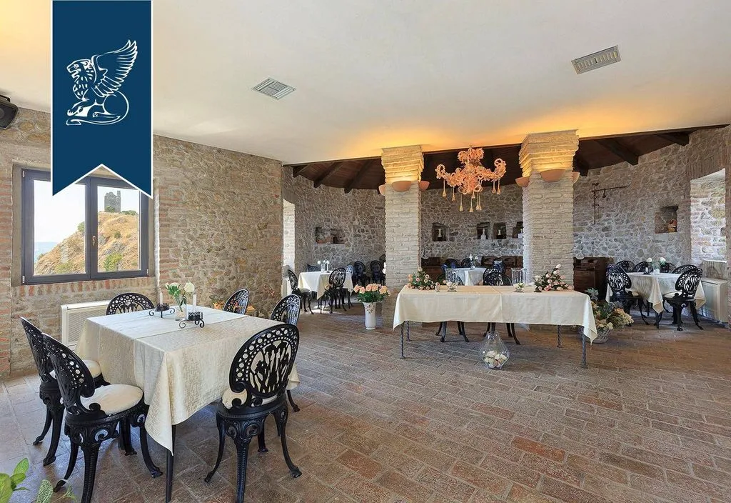 Salle à manger - Medieval Castle with Panoramic Views in Rimini