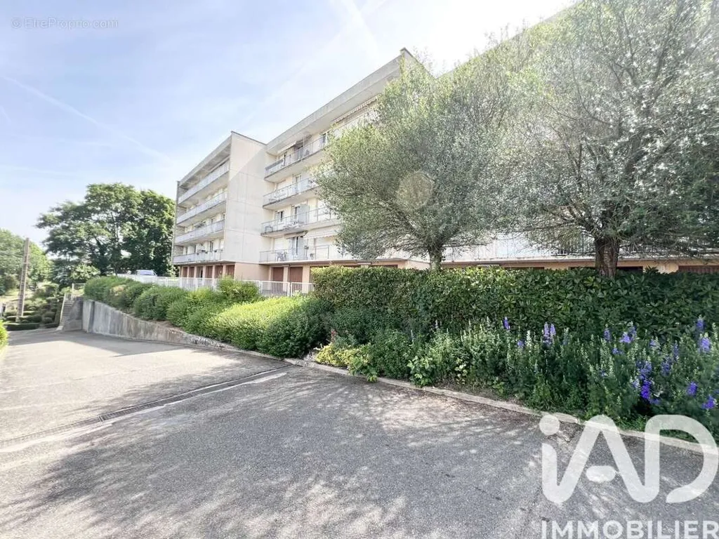 5-toaline korter asukohas Vernouillet
