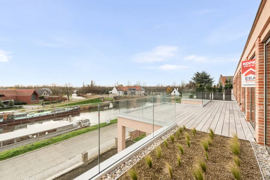 Terrasse - Appartement avec vue sur l'eau à Veurne