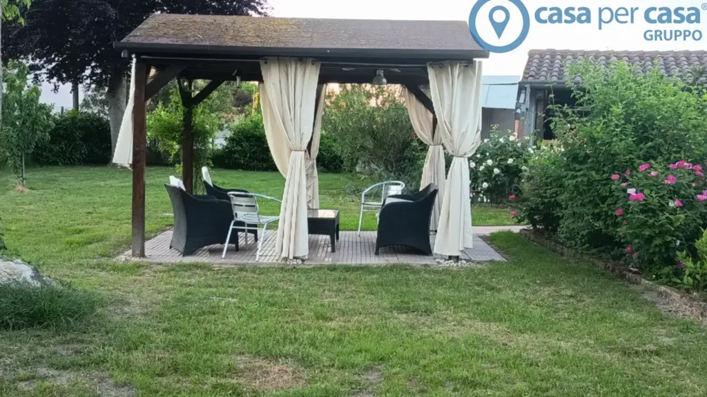 Jardin - Rustic Villa with Garden in Lusia