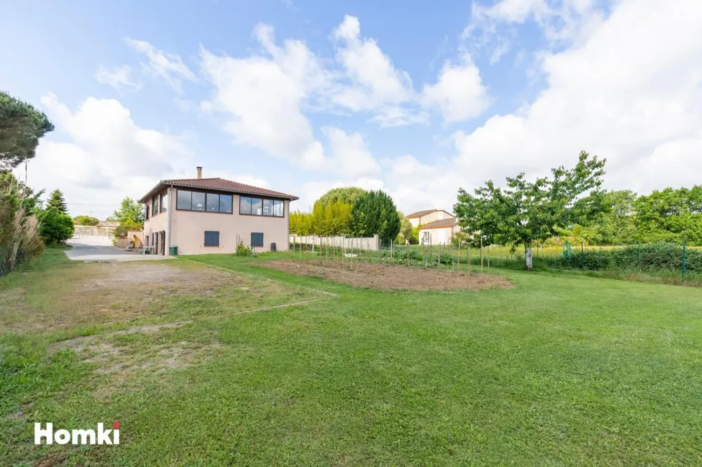 Jardin - Maison avec Piscine et Jardin à Bruguières