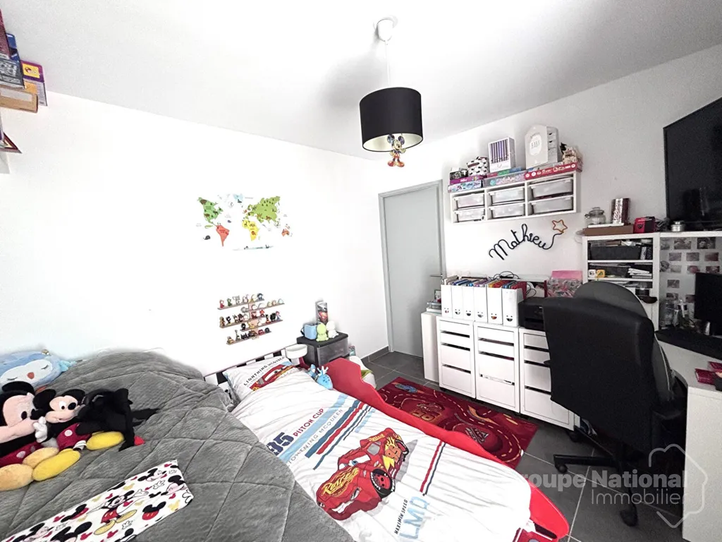 Chambres - Appartement dernier étage avec terrasse à Miramas
