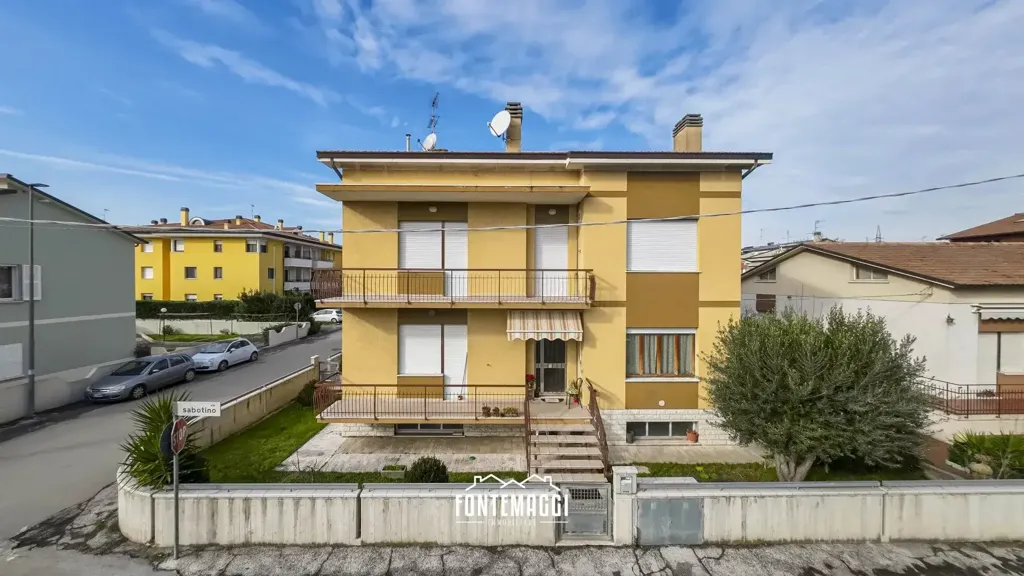 Extérieur - Appartement 4 pièces à IT