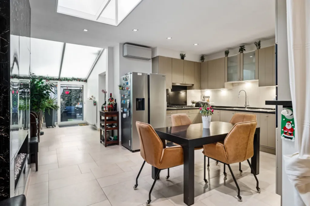 Söögituba - Charming House with Garden in Deurne
